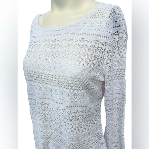 GRAY Saks Fifth Avenue Eyelet Crochet Lace Top Women’s S White 3/4 Sleeve - Picture 3 of 7